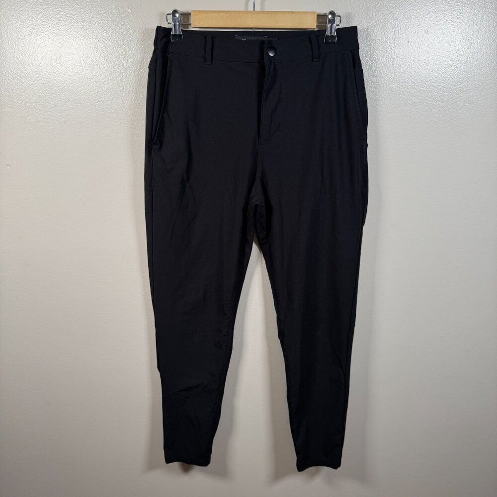 Cuts AO Jogger Pants Size Medium Black Versa Knit Stretch Travel Work Office